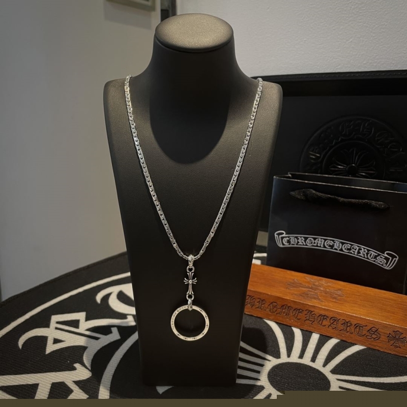 Ch**me He**ts necklaces